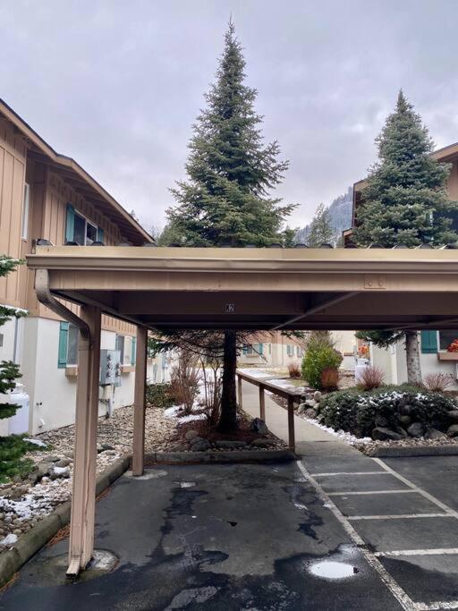 Walk To Downtown Leavenworth * Sleeps 6 + Pets * Ground Level Gem! Apartment Bagian luar foto