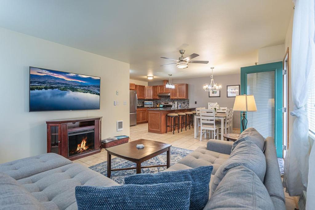 Walk To Downtown Leavenworth * Sleeps 6 + Pets * Ground Level Gem! Apartment Bagian luar foto